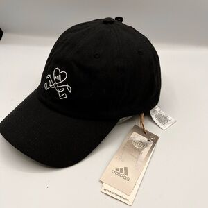 Adidas Women’s Coat of Arms Black White Golf Hat NWT Ponytail OSFW Cap